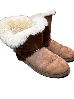 UGG Classic Bailey Button Women's Short Boot US 7 - Twinface Sheepskin